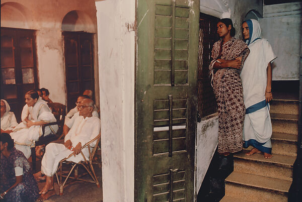 Employees in a Household, Calcutta, West Bengal, Raghubir Singh (Indian, 1942–1999), Chromogenic print 