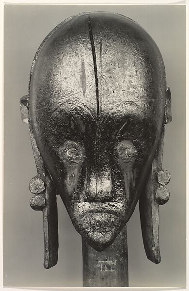 [Ancestral Figure, Head, Gabon], Walker Evans (American, St. Louis, Missouri 1903–1975 New Haven, Connecticut), Gelatin silver print 