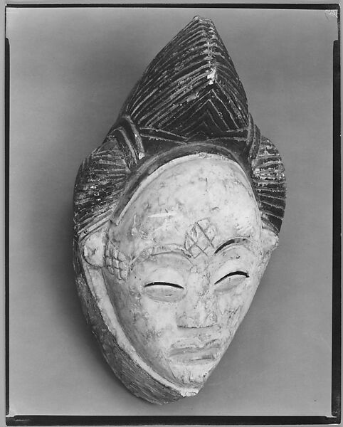 [Mask, French Congo], Walker Evans (American, St. Louis, Missouri 1903–1975 New Haven, Connecticut), Gelatin silver print 