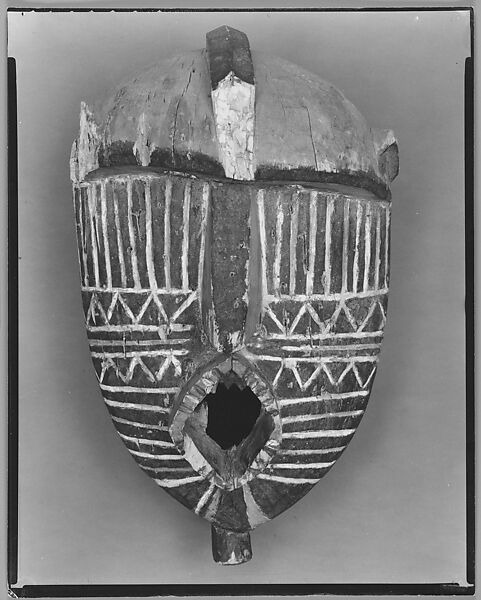 [Mask, Belgian Congo], Walker Evans (American, St. Louis, Missouri 1903–1975 New Haven, Connecticut), Gelatin silver print 