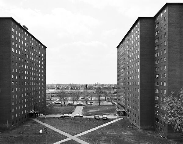 South Lake Street  Apartments 3, Chicago, Thomas Struth (German, born Geldern, 1954), Gelatin silver print 