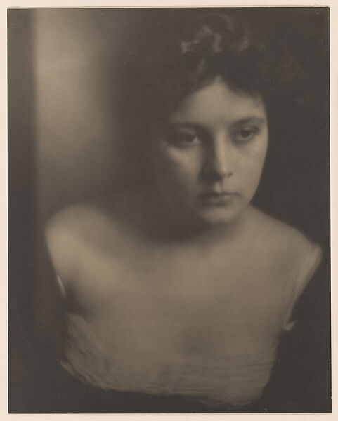 Untitled [Mabel Cramer], Clarence H. White (American, 1871–1925), Platinum print 
