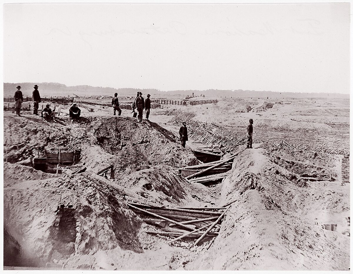 Fort Mahone, Petersburg, Virginia, Thomas C. Roche (American, 1826–1895), Albumen silver print from glass negative 