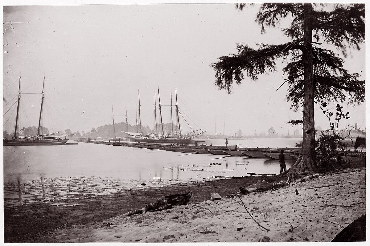 Pontoon Bridge, James River, Andrew Joseph Russell (American, 1830–1902), Albumen silver print from glass negative 