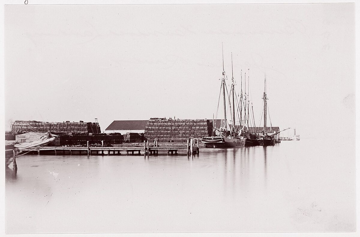 [Wharves at Bermuda Hundred Landing, James River, Virginia], Attributed to Andrew Joseph Russell (American, 1830–1902), Albumen silver print from glass negative 