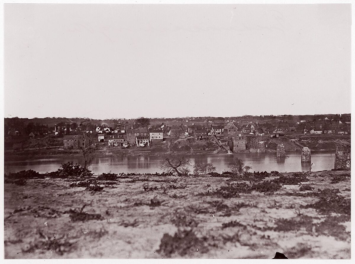 [View Across Rappahannock River to Fredericksburg, Virginia], Attributed to Andrew Joseph Russell (American, 1830–1902), Albumen silver print from glass negative 