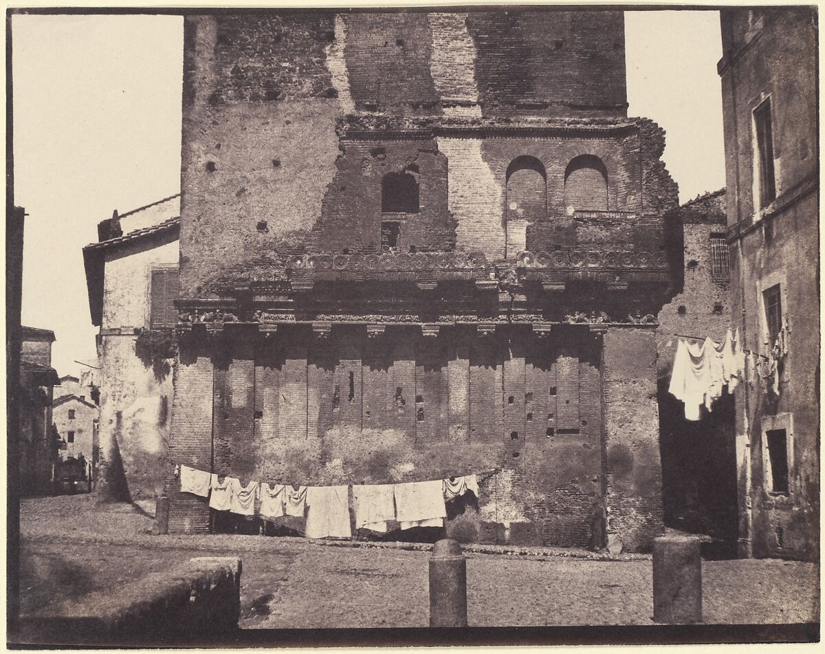 Casa di Rienzi, Rome, Unknown (British), Salted paper print from paper negative 