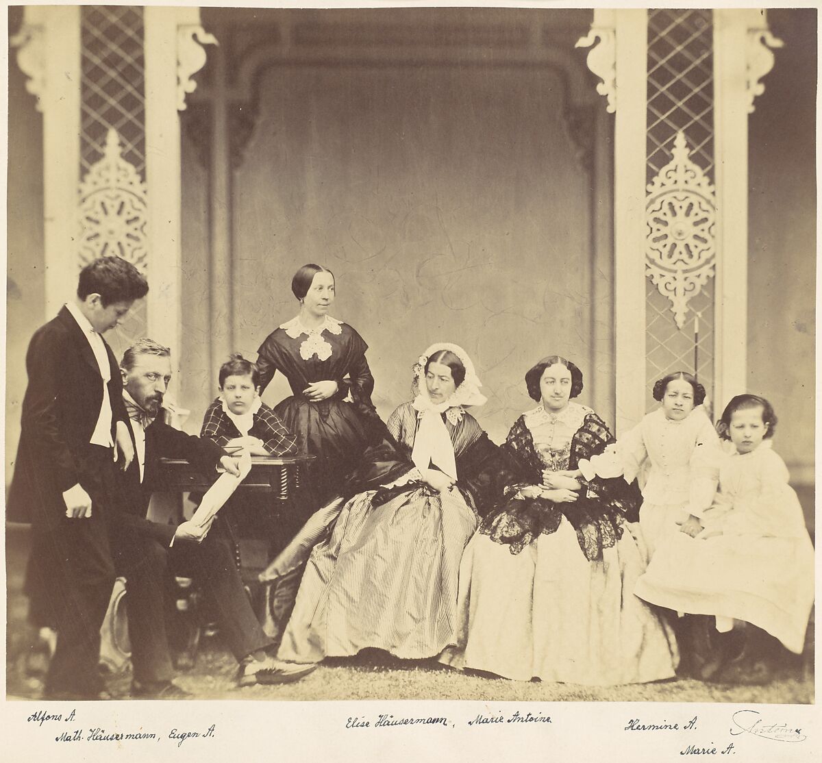 [Group portrait of the Antoine and Häusermann Families], Franz Antoine (Austrian, Vienna 1815–1886 Vienna), Albumen silver print from glass negative 