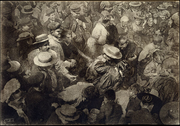 The Crowd, Robert Demachy (French, 1859–1936), Oil print 