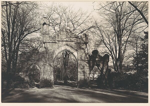 [Gothic Revival Gate], Walker Evans (American, St. Louis, Missouri 1903–1975 New Haven, Connecticut), Gelatin silver print 