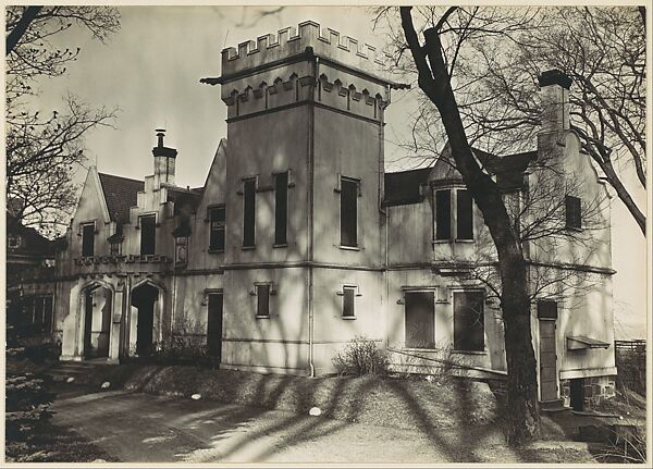 [Gothic Revival House, Residence of William Hickling Prescott, Swampscott, Massachusetts], Walker Evans (American, St. Louis, Missouri 1903–1975 New Haven, Connecticut), Gelatin silver print 