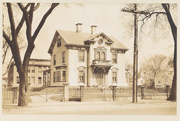 [Greek Revival House, Probably Cambridge Vicinity, Massachusetts], Walker Evans (American, St. Louis, Missouri 1903–1975 New Haven, Connecticut), Gelatin silver print 