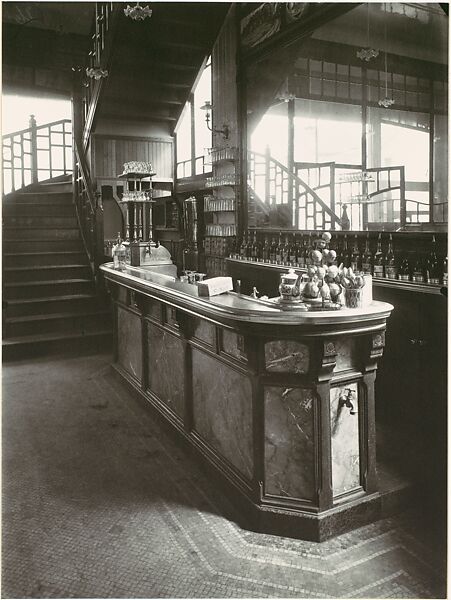 Bar de Cabaret, Eugène Atget (French, Libourne 1857–1927 Paris), Gelatin silver print from glass negative 