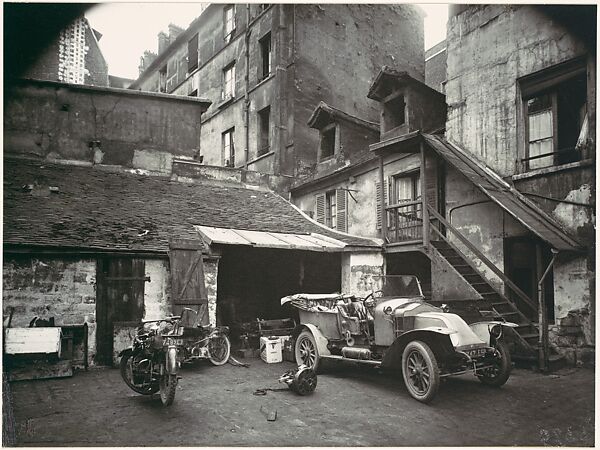 Cour, rue de Valence, Eugène Atget (French, Libourne 1857–1927 Paris), Gelatin silver print from glass negative 