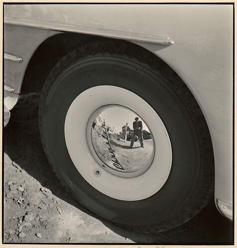 Reflection in Chrysler Hub Cap