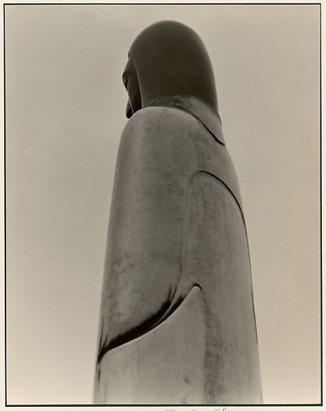 [Sculpture by Bufano], Johan Hagemeyer (American (born The Netherlands), 1884–1962), Gelatin silver print 