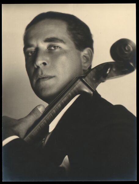 [Lajos Shuk, Cellist], Johan Hagemeyer (American (born The Netherlands), 1884–1962), Gelatin silver print 