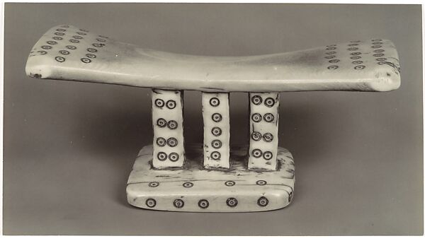 [Headrest, Belgian Congo], Walker Evans (American, St. Louis, Missouri 1903–1975 New Haven, Connecticut), Gelatin silver print 