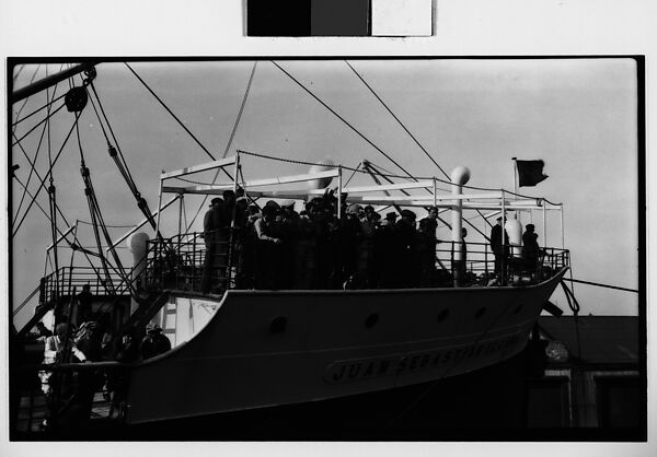 [Ship "Juan Sebastian Elcano" with Passengers on Deck], Walker Evans (American, St. Louis, Missouri 1903–1975 New Haven, Connecticut), Film negative 