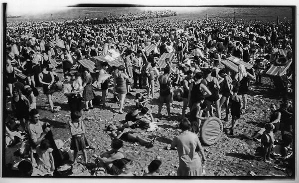 [Bathers on Beach, Coney Island, New York], Walker Evans (American, St. Louis, Missouri 1903–1975 New Haven, Connecticut), Film negative 