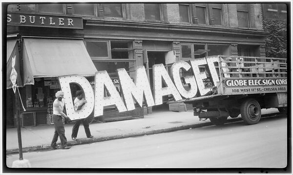 [Workers Loading Neon "Damaged" Sign into Truck, West Eleventh Street, New York City], Walker Evans (American, St. Louis, Missouri 1903–1975 New Haven, Connecticut), Film negative 