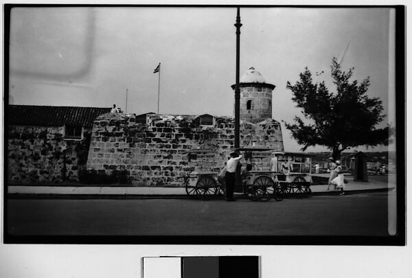 [Street Scene in Front of El Castillo de San Salvador de la Punta Fortress, Havana, Cuba], Walker Evans (American, St. Louis, Missouri 1903–1975 New Haven, Connecticut), Film negative 