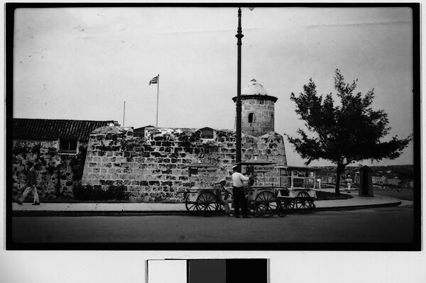 [Street Scene in Front of El Castillo de San Salvador de la Punta Fortress, Havana, Cuba]