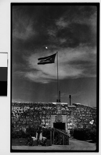 [Flag, Wall, and Cannon of El Castillo de San Salvador de la Punta Fortress, Havana, Cuba], Walker Evans (American, St. Louis, Missouri 1903–1975 New Haven, Connecticut), Film negative 