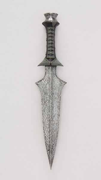 Dagger, Iron, wood, tin, African