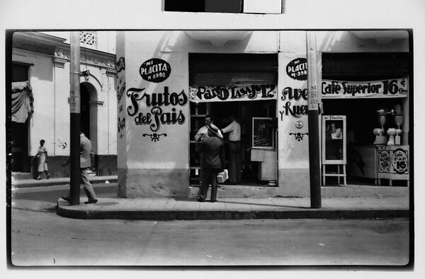 Walker Evans | [Street Scene in Front of Cafe 