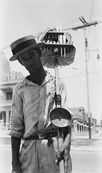 ["El Pirulero" Candy Vendor, Havana], Walker Evans (American, St. Louis, Missouri 1903–1975 New Haven, Connecticut), Film negative 