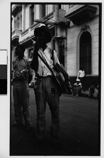 [Newsboy, Havana], Walker Evans (American, St. Louis, Missouri 1903–1975 New Haven, Connecticut), Film negative 
