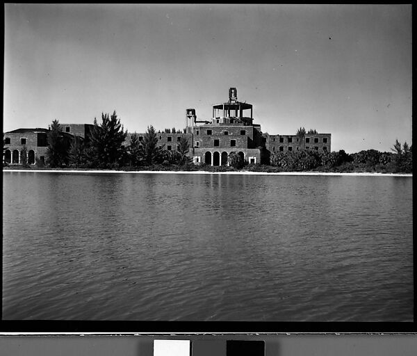 [Unfinished Italianate Revival Hotel on Coast, Florida], Walker Evans (American, St. Louis, Missouri 1903–1975 New Haven, Connecticut), Film negative 