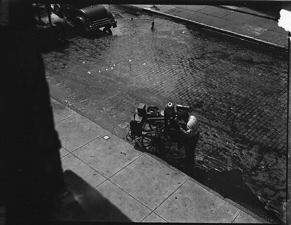 [Knife Sharpener on Ninety-Second Street, From Above, New York City], Walker Evans (American, St. Louis, Missouri 1903–1975 New Haven, Connecticut), Film negative 