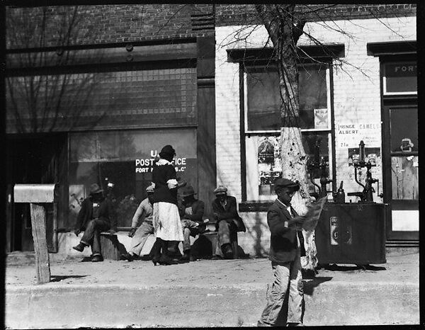 [Street Scene in Front of Gas Station and Post Office, Fort Motte, South Carolina], Walker Evans (American, St. Louis, Missouri 1903–1975 New Haven, Connecticut), Film negative 