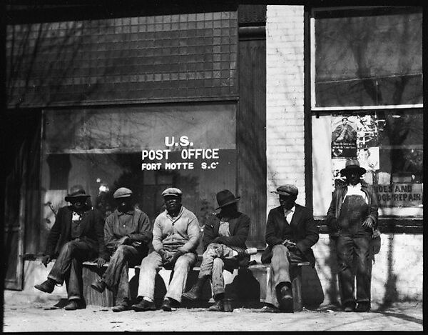 [Men Seated on Bench in Front of Post Office, Fort Motte, South Carolina], Walker Evans (American, St. Louis, Missouri 1903–1975 New Haven, Connecticut), Film negative 