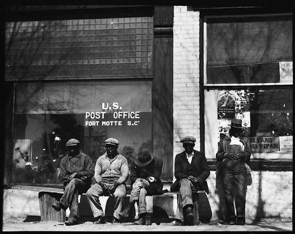 [Men Seated on Bench in Front of Post Office, Fort Motte, South Carolina], Walker Evans (American, St. Louis, Missouri 1903–1975 New Haven, Connecticut), Film negative 
