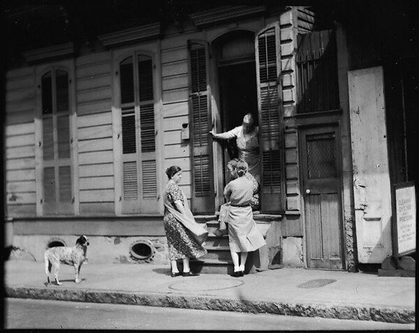 [Women Talking Outside Shuttered House, New Orleans, Louisiana], Walker Evans (American, St. Louis, Missouri 1903–1975 New Haven, Connecticut), Film negative 