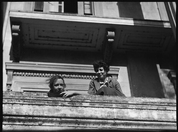 [Jane Ninas and Christine Fairchild on the Balcony of Belle Grove Plantation, White Castle, Louisiana], Walker Evans (American, St. Louis, Missouri 1903–1975 New Haven, Connecticut), Film negative 