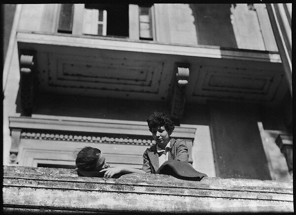 [Jane Ninas and Christine Fairchild on the Balcony of Belle Grove Plantation, White Castle, Louisiana], Walker Evans (American, St. Louis, Missouri 1903–1975 New Haven, Connecticut), Film negative 