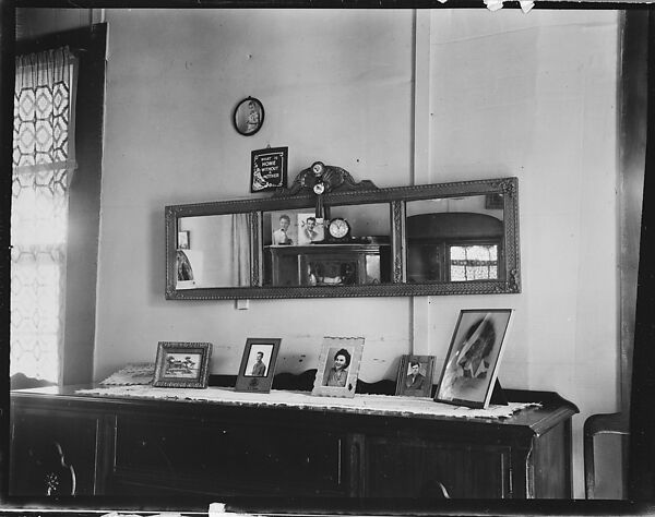 [Family Pictures on Dresser, Biloxi, Mississippi?], Walker Evans (American, St. Louis, Missouri 1903–1975 New Haven, Connecticut), Film negative 