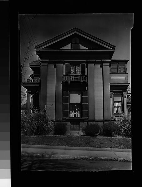 [Left Gable Wing of Greek Revival House, Cambridge, Massachusetts], Walker Evans (American, St. Louis, Missouri 1903–1975 New Haven, Connecticut), Film negative 