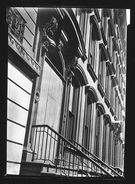 [Oblique View of Renaissance Revival Town House, Boston, Massachusetts], Walker Evans (American, St. Louis, Missouri 1903–1975 New Haven, Connecticut), Film negative 