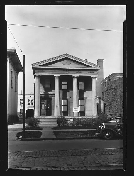 [Dilapidated Greek Revival House with Doric Capitals, Syracuse, New York], Walker Evans (American, St. Louis, Missouri 1903–1975 New Haven, Connecticut), Film negative 