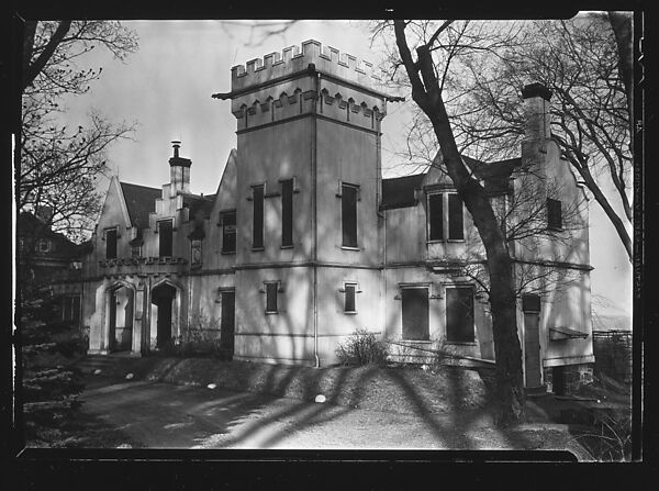 [Gothic Revival House, Residence of W.H. Prescott, Swampscott, Massachusetts], Walker Evans (American, St. Louis, Missouri 1903–1975 New Haven, Connecticut), Film negative 