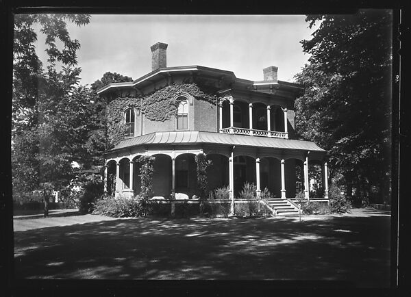 [Brick Italianate Revival House with Full-Façade Porch and Ivy-Covered Second Floor, Northampton, Massachusetts], Walker Evans (American, St. Louis, Missouri 1903–1975 New Haven, Connecticut), Film negative 