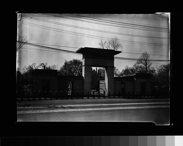 [Greek Revival Gate of Mt. Auburn Cemetery, Cambridge, Massachusetts], Walker Evans (American, St. Louis, Missouri 1903–1975 New Haven, Connecticut), Film negative 