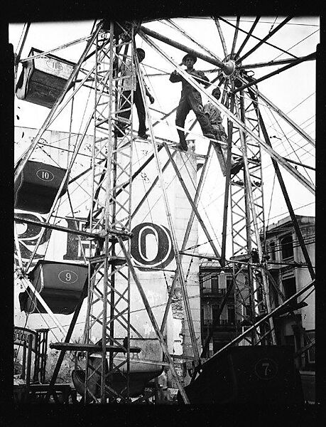 [Men Climbing on Ferris Wheel Spokes, Havana], Walker Evans (American, St. Louis, Missouri 1903–1975 New Haven, Connecticut), Film negative 