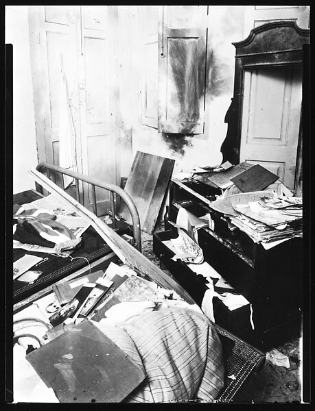 [Copy of Newspaper File Photograph: Ransacked Bedroom, Probably Havana], Walker Evans (American, St. Louis, Missouri 1903–1975 New Haven, Connecticut), Film negative