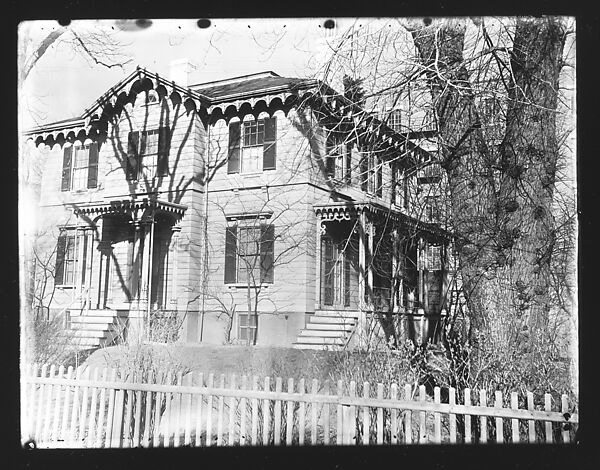 [Italianate Revival House with Tree Shadow on Façade, Cambridge, Massachusetts], Walker Evans (American, St. Louis, Missouri 1903–1975 New Haven, Connecticut), Glass negative 